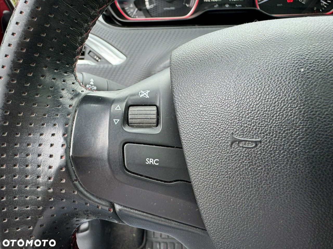 Peugeot 2008 - 22