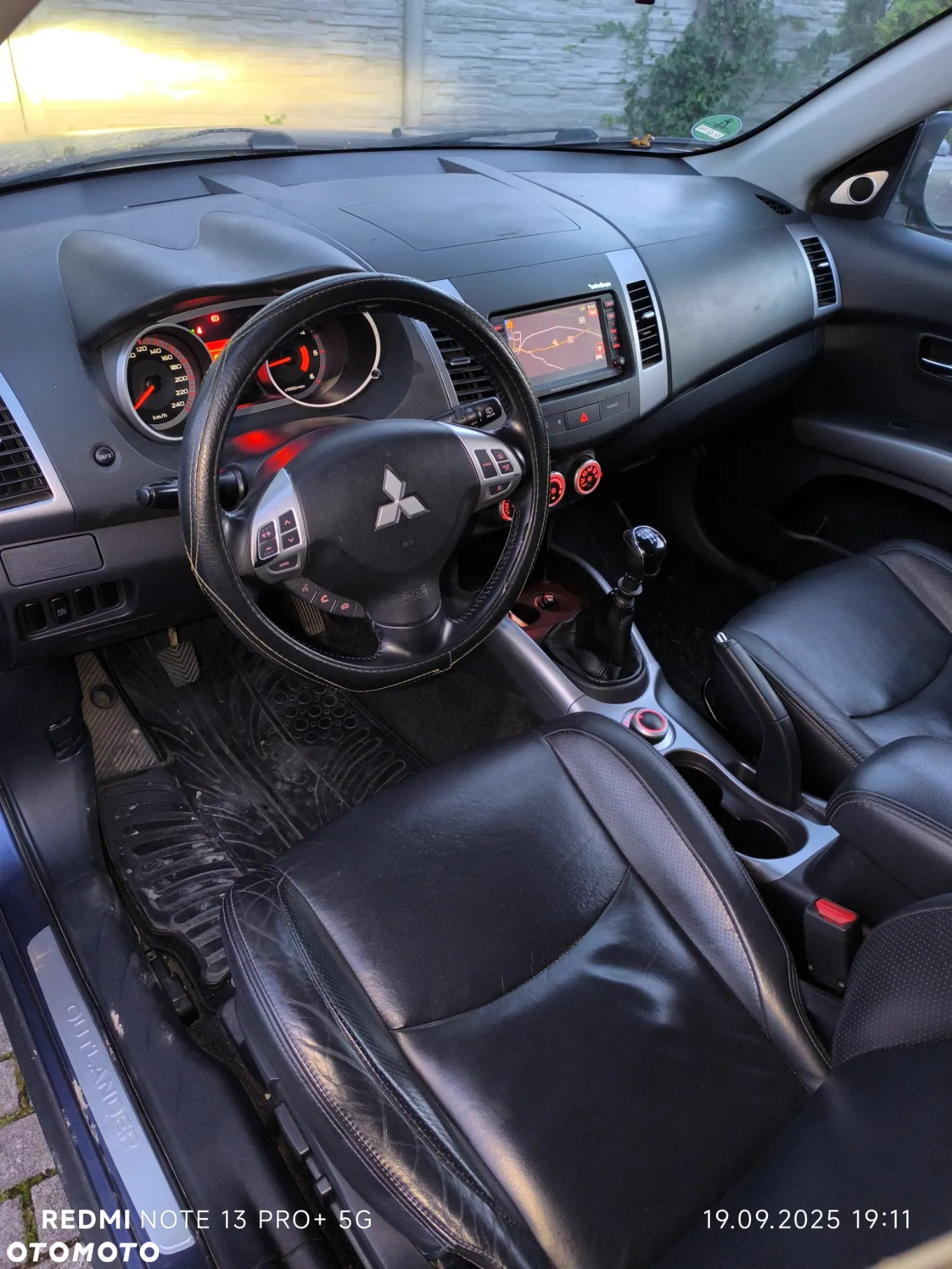 Mitsubishi Outlander 2.2 DI-D 4WD Instyle - 11