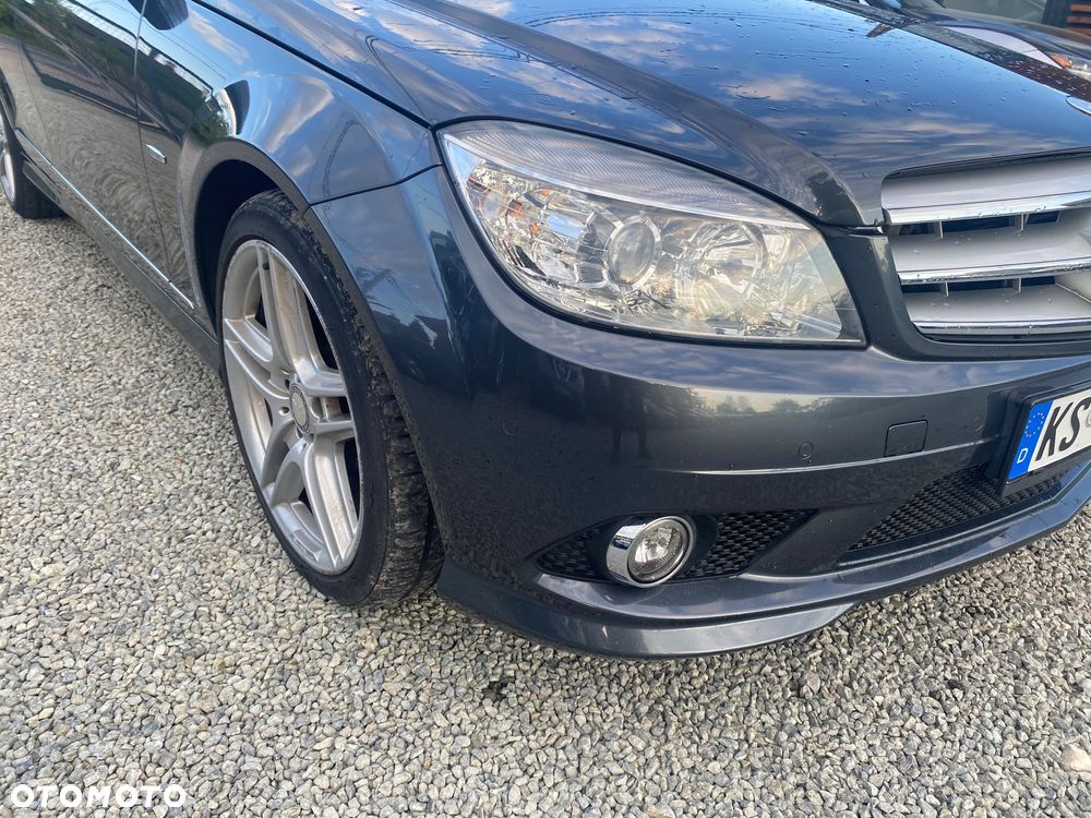 Mercedes-Benz Klasa C 180 CGI BlueEFFICIENCY Avantgarde - 10
