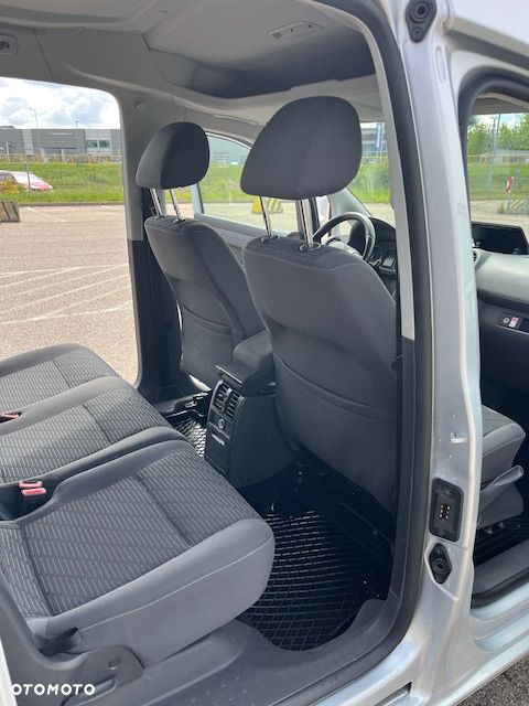 Volkswagen Caddy Comfortline DSG - 9