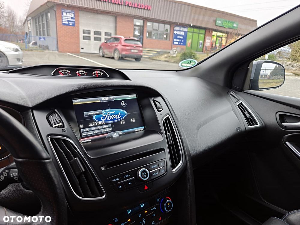 Ford Focus 2.0 TDCi ST - 25