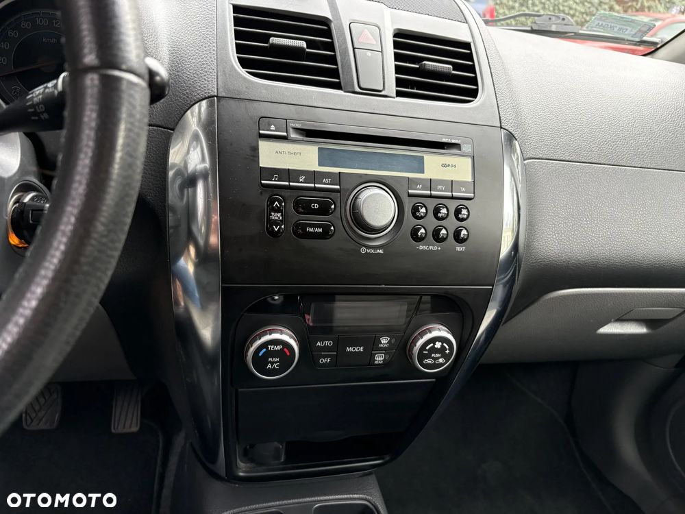 Suzuki SX4 1.6 Premium - 19