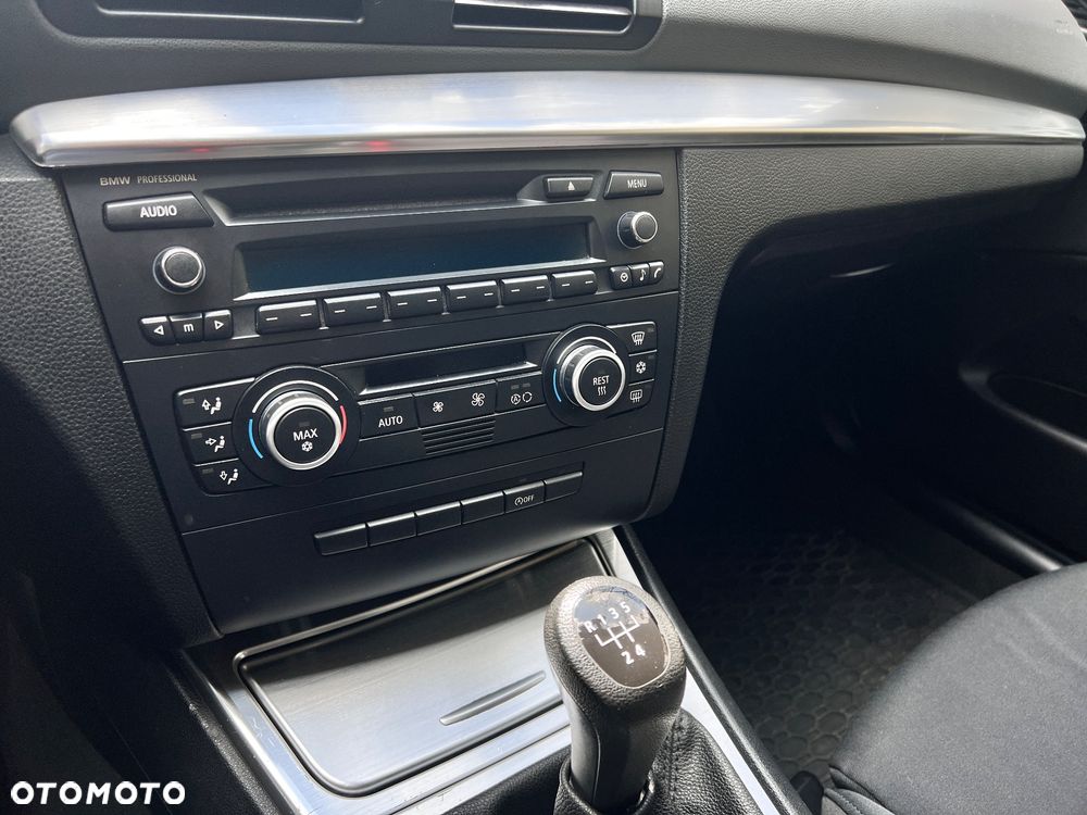 BMW Seria 1 - 21