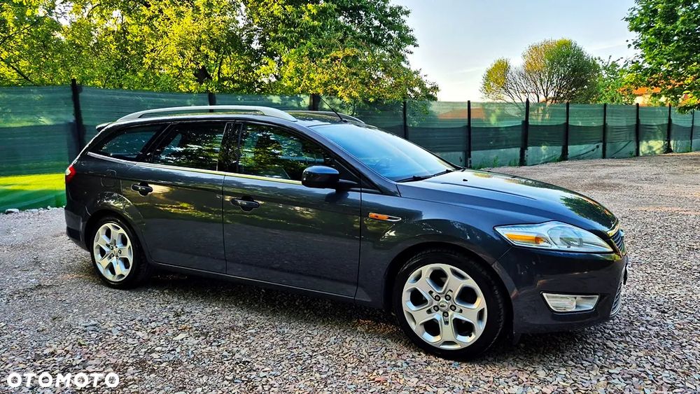 Ford Mondeo 2.0 Ghia X100 / X - 8