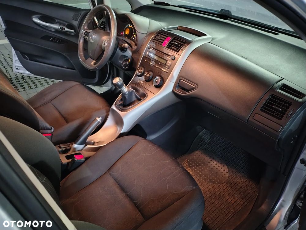 Toyota Auris 1.6 Active - 15