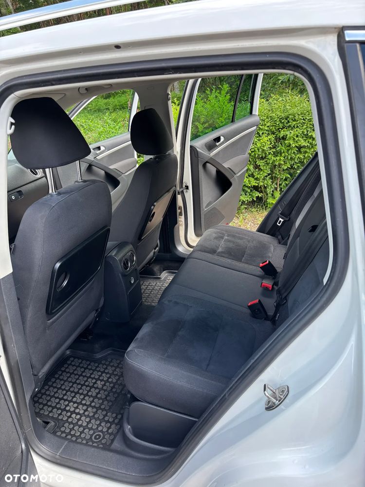 Volkswagen Tiguan - 12
