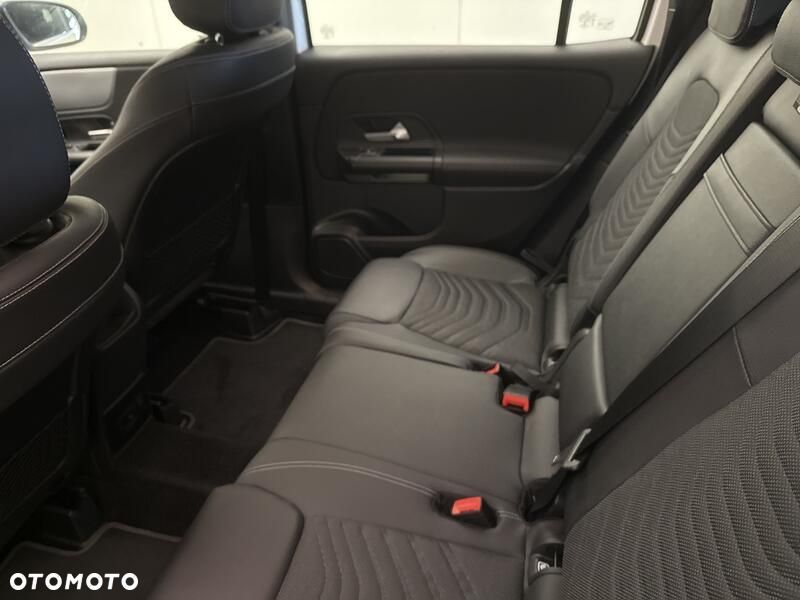 Mercedes-Benz GLB 200 7G-DCT - 20
