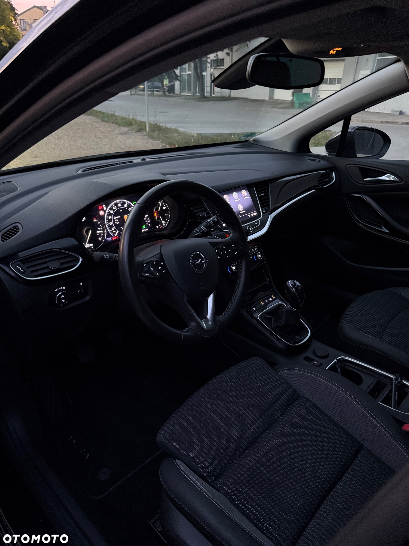 Opel Astra V 1.2 T Ultimate S&S - 12