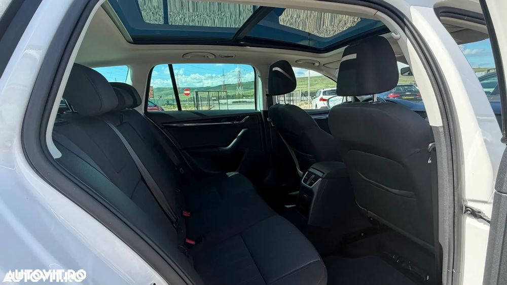 Skoda Octavia 1.6 TDI DSG Premium Edition - 14
