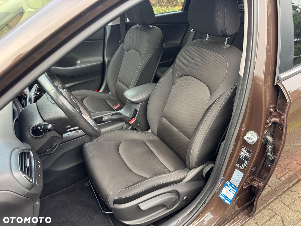 Hyundai i30 1.4 T-GDI Premiere Style - 24