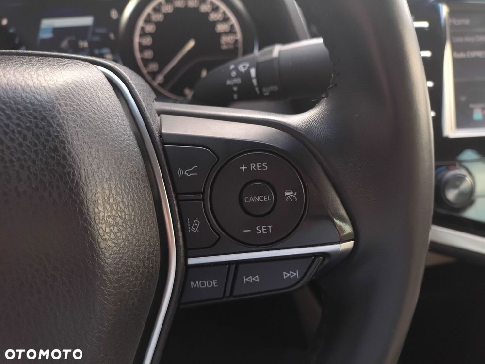 Toyota Camry 2.5 Hybrid Comfort CVT - 22