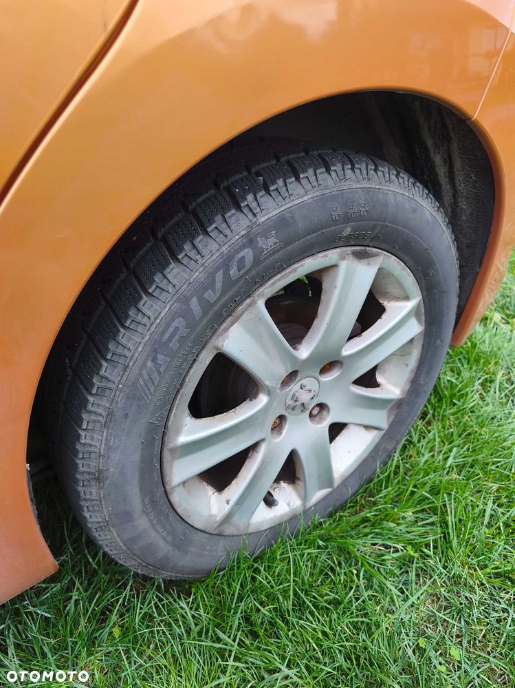Peugeot 207 - 5