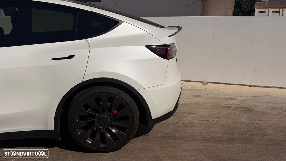 Tesla Model Y Performance Dual Motor AWD - 7