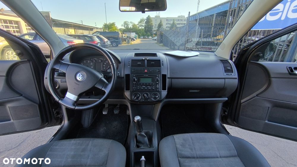 Volkswagen Polo - 8