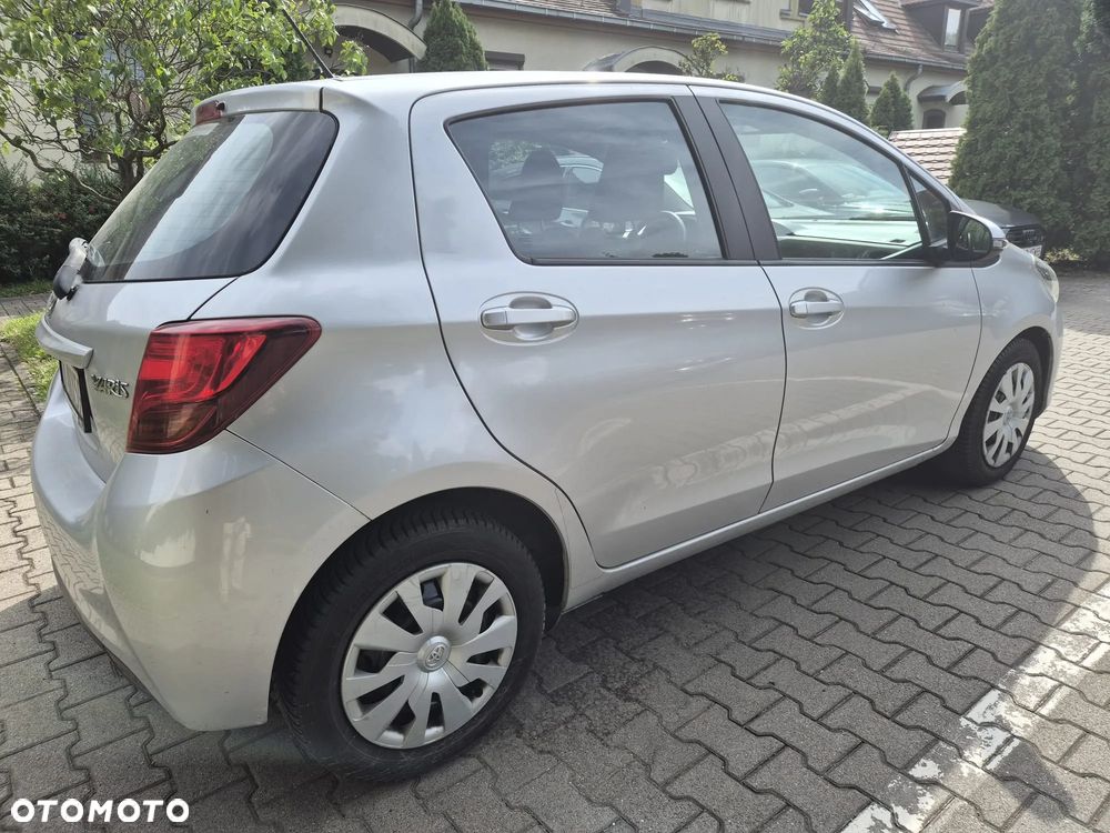 Toyota Yaris 1.0 Active EU6 - 3