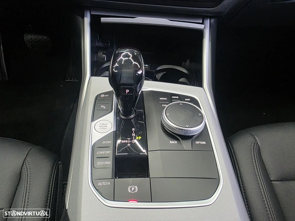 BMW 320 d ED Advantage Auto - 44