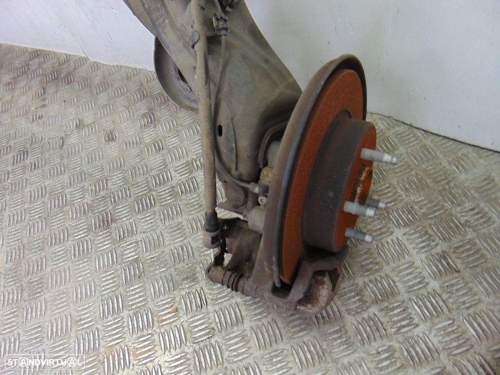 CHARRIOT TRASEIRO OPEL ASTRA K 2016 - - 4