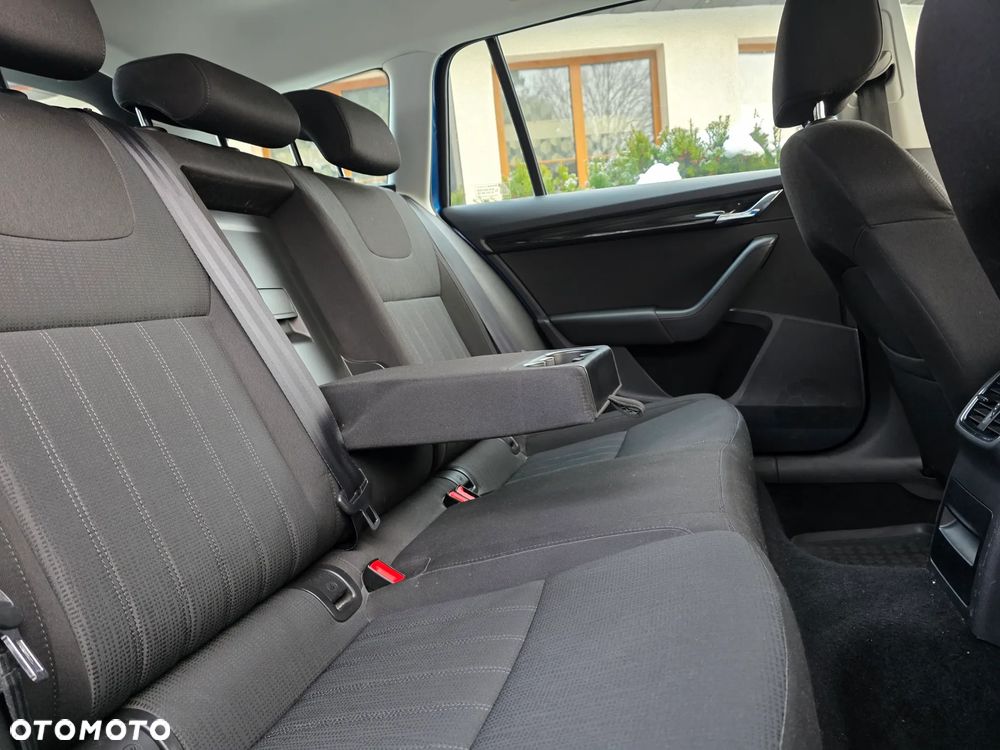 Skoda Octavia 2.0 TDI SCR Style DSG - 11