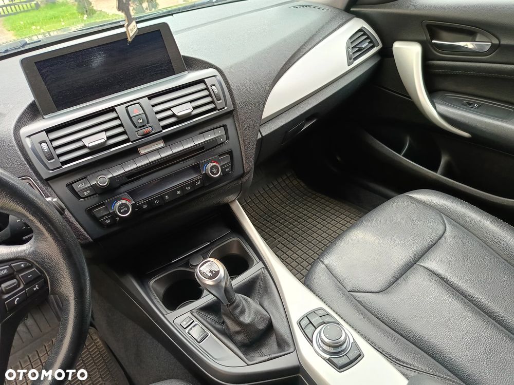 BMW Seria 1 116d DPF Edition Lifestyle - 11