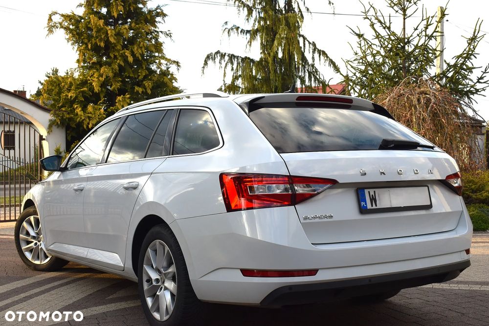 Skoda Superb 2.0 TDI SCR Style - 2