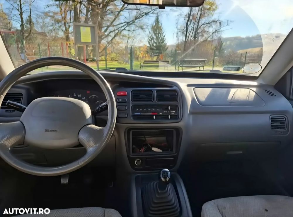 Suzuki Grand Vitara 2.0 TD - 5