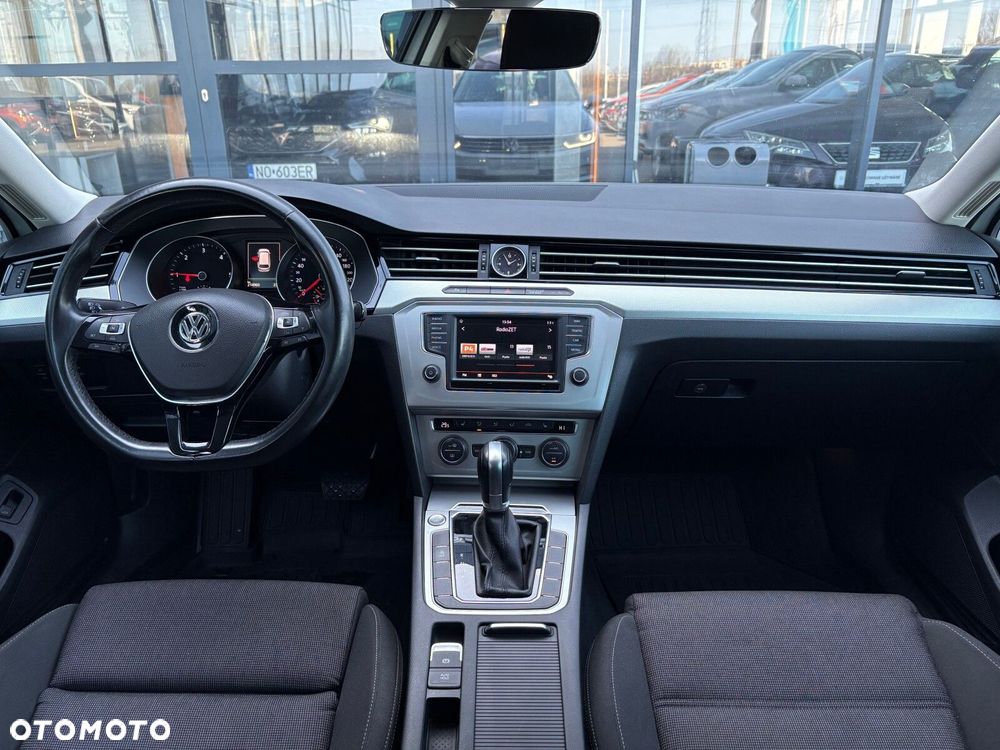 Volkswagen Passat - 9