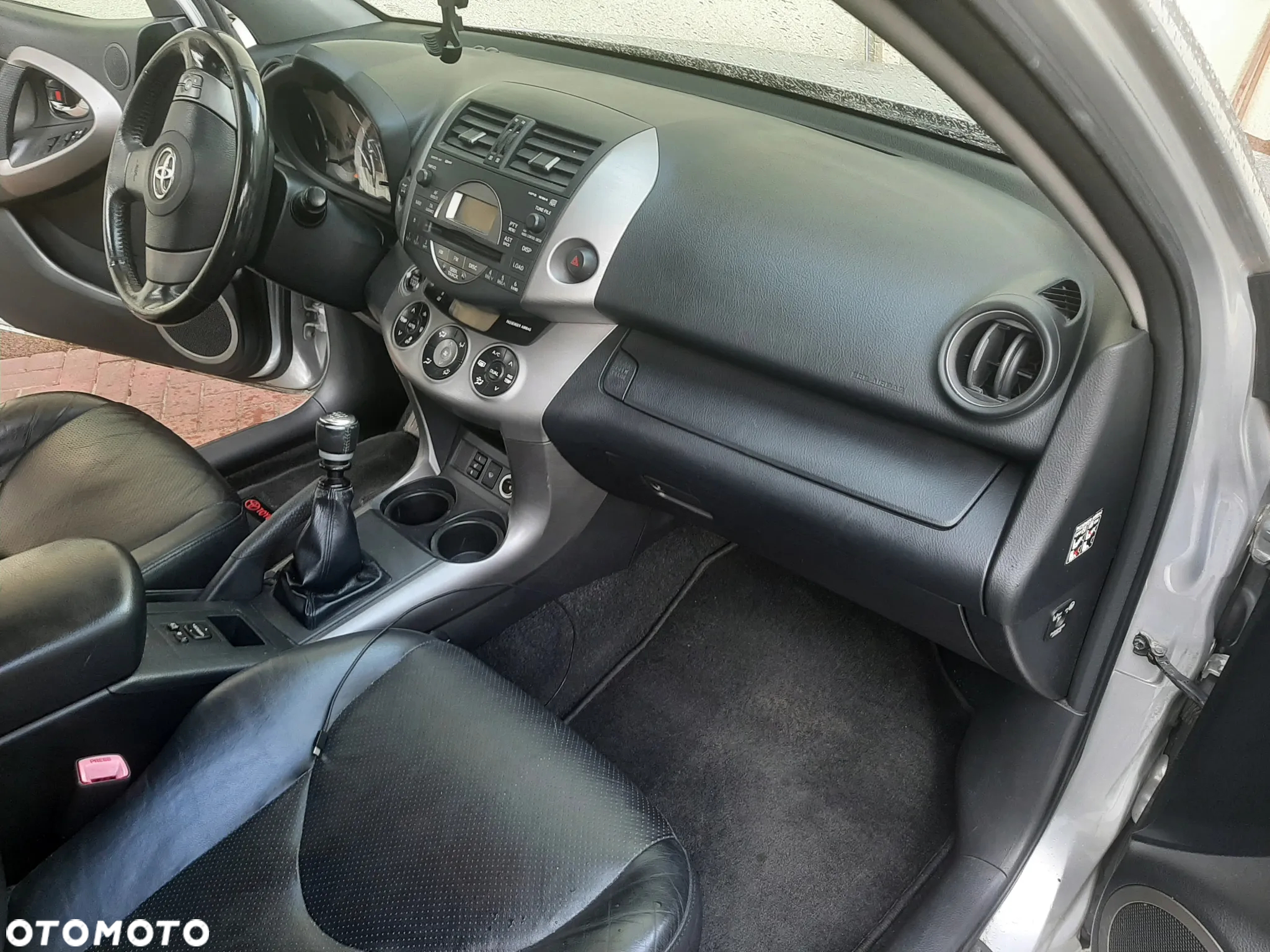 Toyota RAV4 - 10