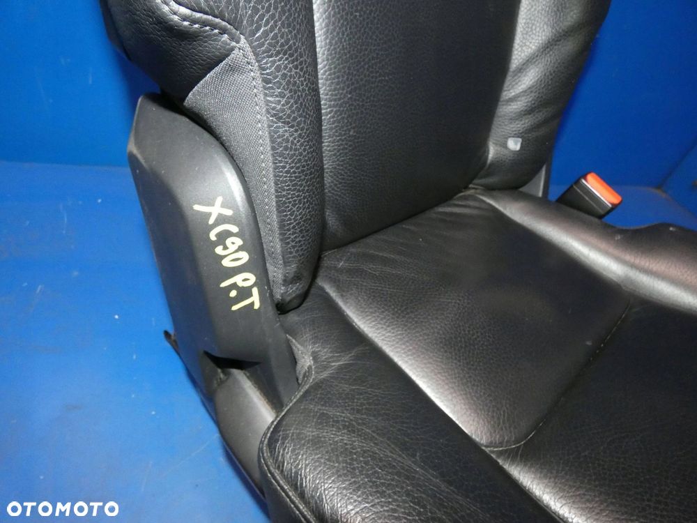 VOLVO XC90 II FOTEL PRAWY TYŁ TYLNY - 3