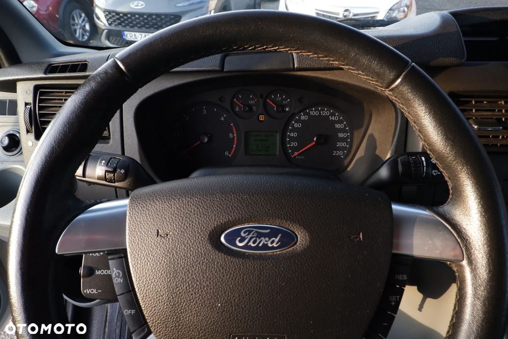 Ford Transit 140 T 350 - 25