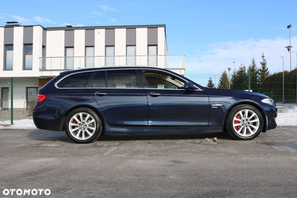 BMW Seria 5 525d xDrive Modern Line - 24