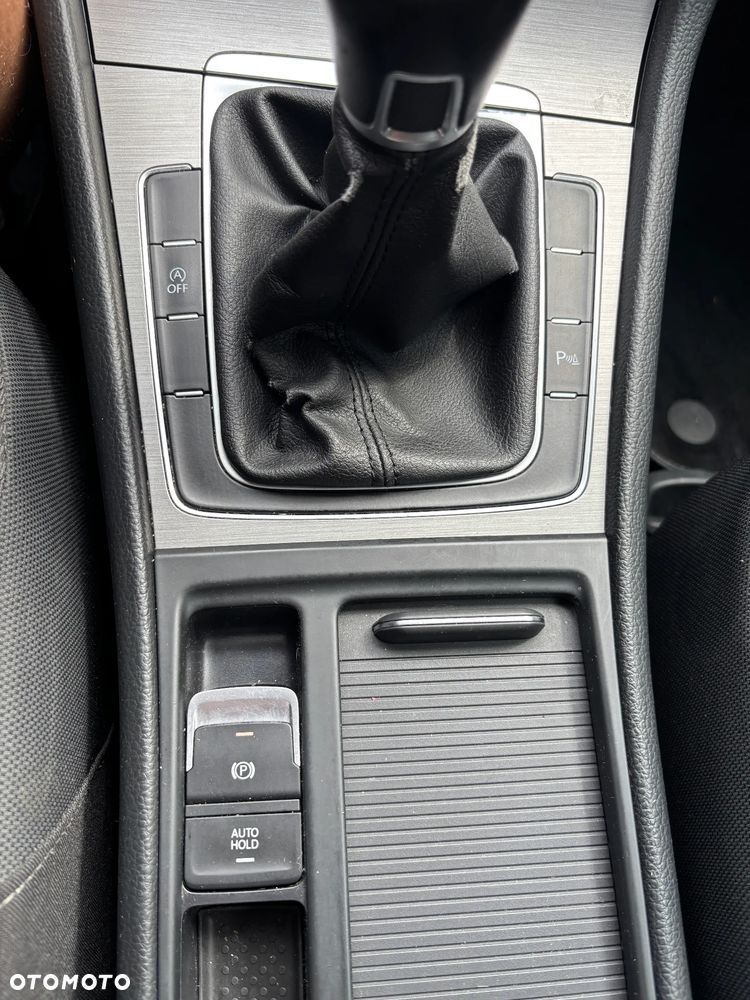 Volkswagen Golf 1.6 TDI BlueMotion Trendline - 12