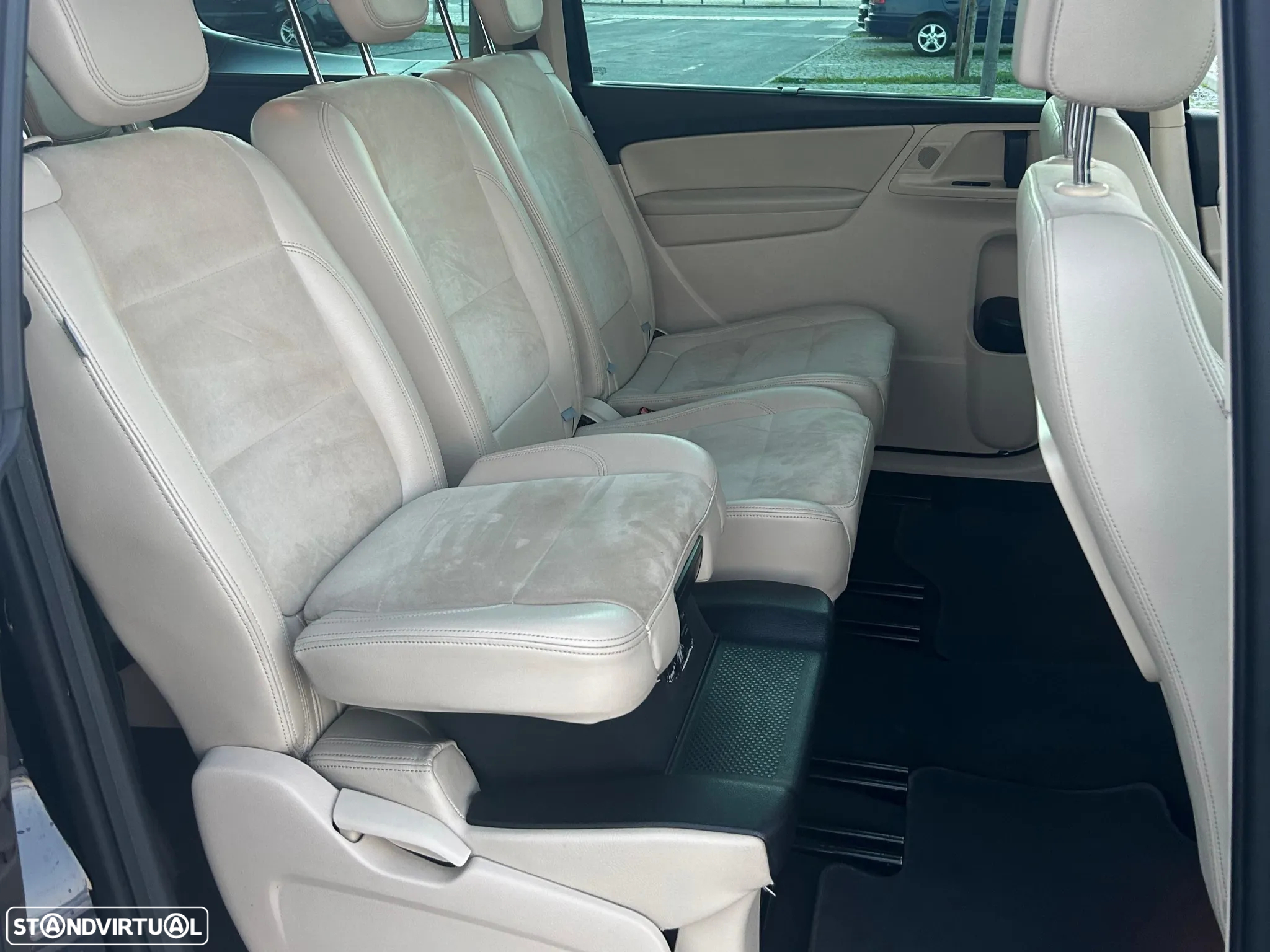 VW Sharan 2.0 TDI Highline DSG - 58