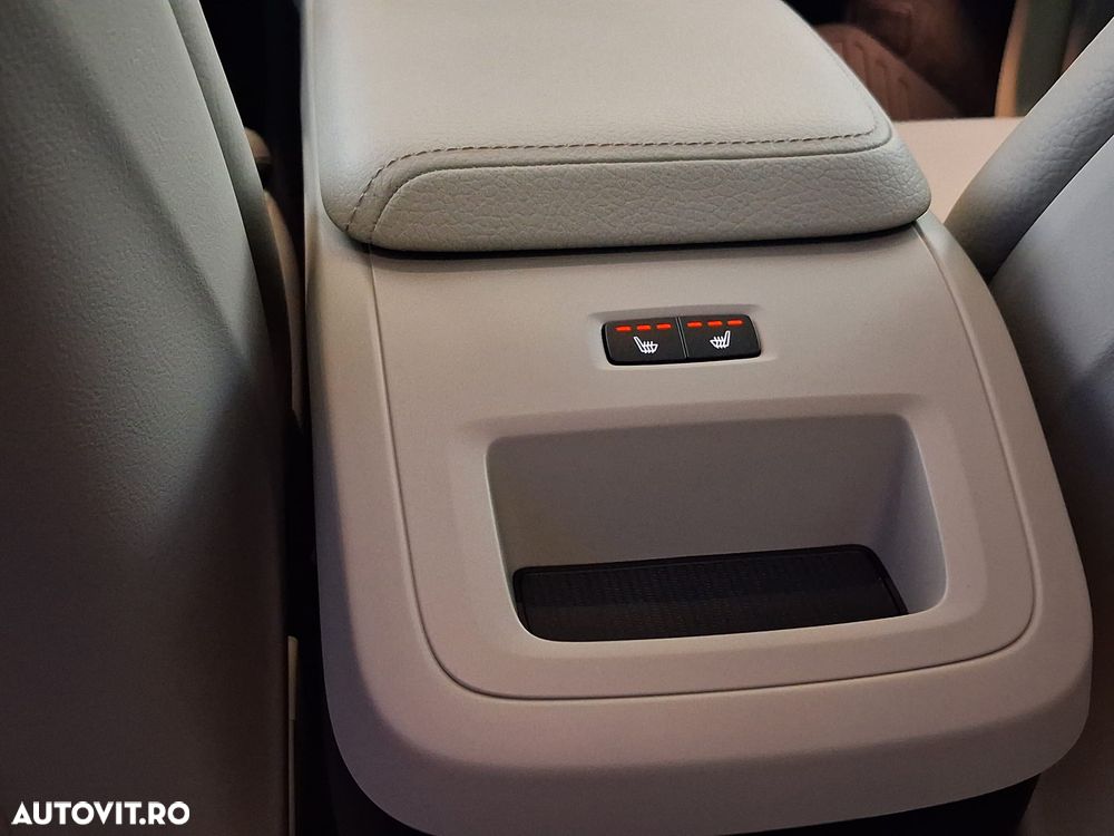 Volvo XC 60 B4 MHEV AT8 AWD Inscription - 31