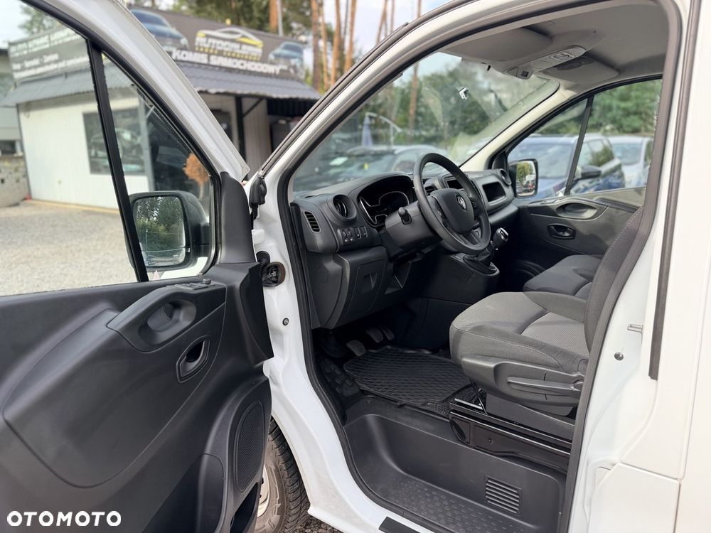 Renault Trafic - 16