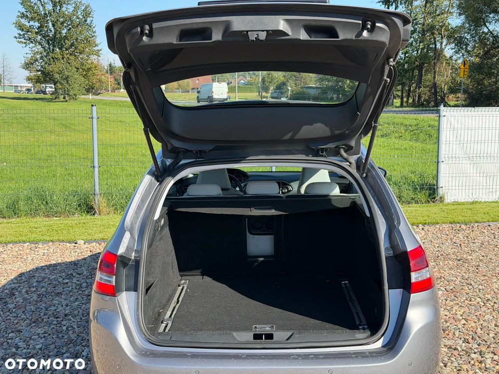 Peugeot 308 BlueHDi 150 Automatik Stop & Start Allure - 22