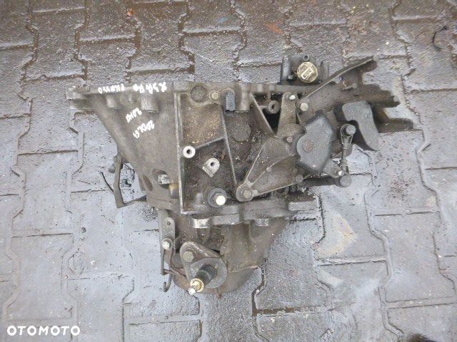 MANUALNA SKRZYNIA BIEGÓW CITROEN XSARA PICASSO 2.0 HDI 20DL64 - 6