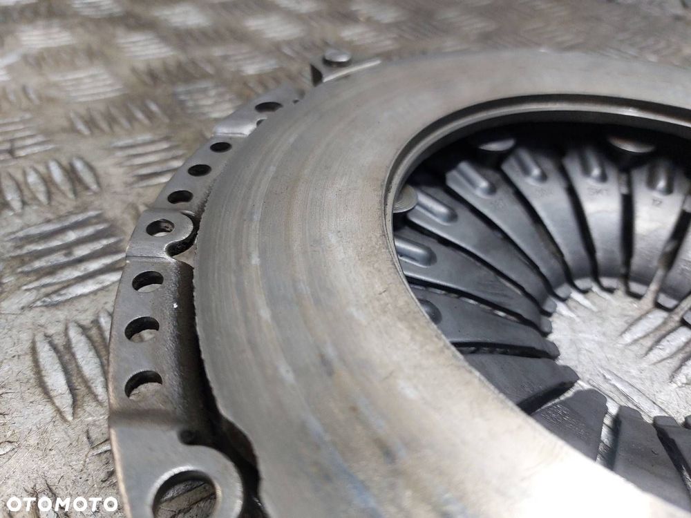 KOŁO DWUMASOWE + TARCZA + DOCISK + ŁOŻYSKO OPOROWE AUDI A4 B6 2.0 20V - 7