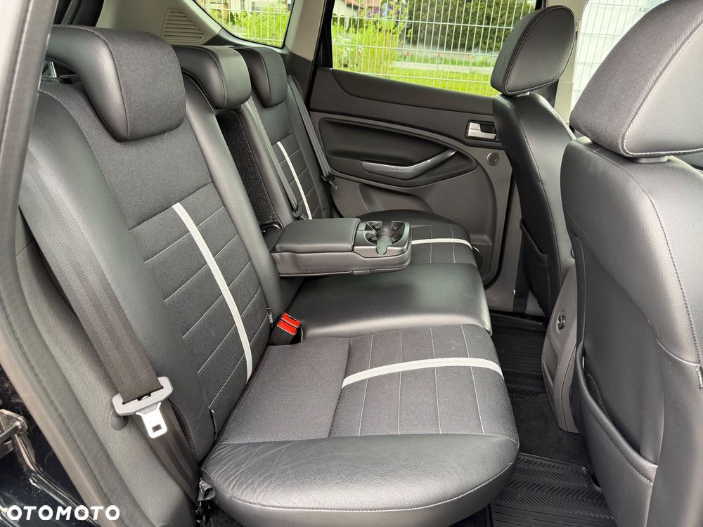 Ford Kuga 2.0 TDCi 4x4 Titanium - 28