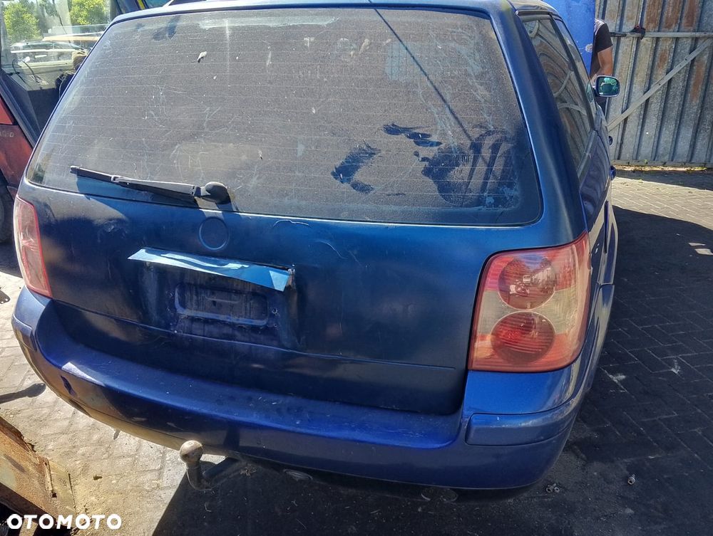 Volkswagen Passat B5 Przed Lift 4MOTION! (97-00r.) 2.8 B 193KM. Silnik ALG pasuje do ACK, AHA, APR, AQD, ATQ Skrzynia  DJR  [ Syncro/ 4motion] lakier R5V LR5V C3.Cały na części.GWARANCJA !!! Przód Tył Zestaw Komplet Drzwi Klapa Zderzak Błotnik Maska Grill Atrapa Szyba Pas Lampa Lusterko Boczki Fotel Kanapa Kokpit Deska Rozdzielcza Przełącznik Włącznik Sterownik Przewody Wiązka Instalacja Moduł Komputer Czujnik Listwa Pompa Alternator Wtryski Głowica Rozrusznik Kompresor Sprzęgło Dwumas Silnik Skrzynia ABS Klimatyzacji Paliwa Wspomagania Kolektor Turbina Przepustnica Zawór Chłodnica Koło Hak Belka Sanki Zawieszenie Mcpherson Półoś Amortyzator Wydech Tłumik Zacisk Most - 4