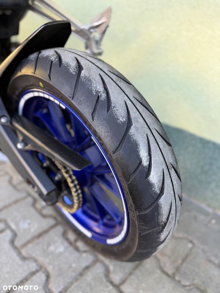 Yamaha YZF - 21