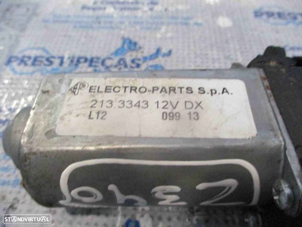 Motor Elevador Vidro 2133343 JEEP CHEROKEE KJ 2006 2.8D 165CV 5P DOURADO FD - 4