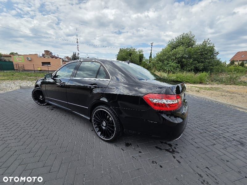 Mercedes-Benz Klasa E 350 CDI DPF BlueEFFICIENCY 7G-TRONIC Avantgarde - 18