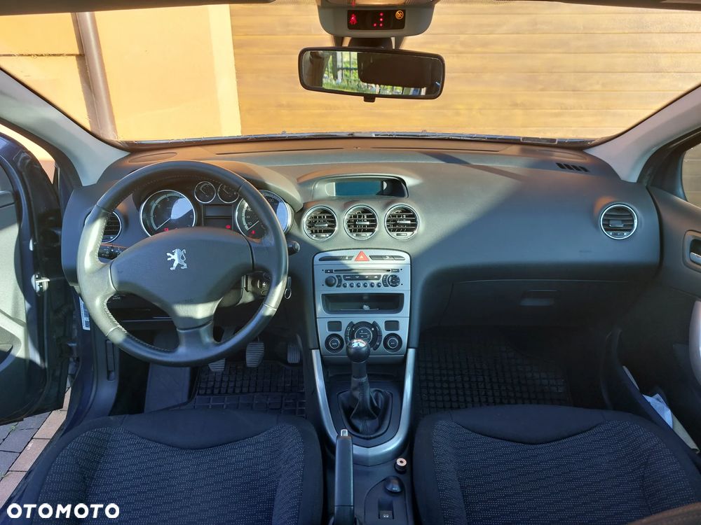 Peugeot 308 1.6 Premium Plus - 5