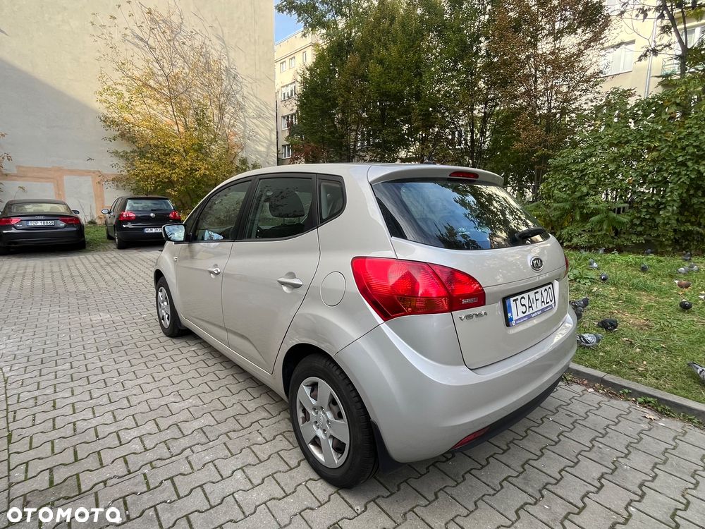 Kia Venga 1.4 L - 4