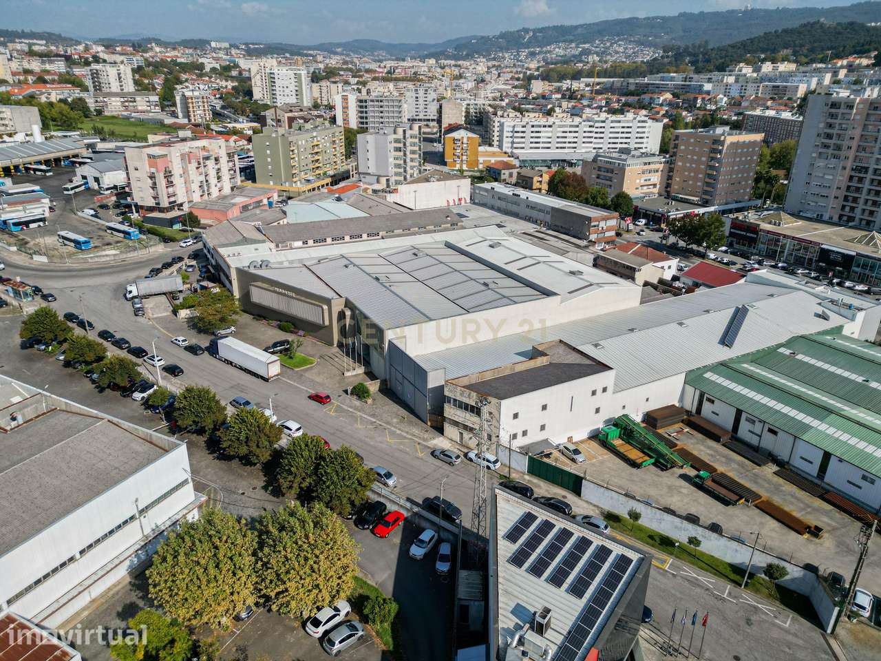 Venda de Armazém em Maximinos - Grande imagem: 2/31