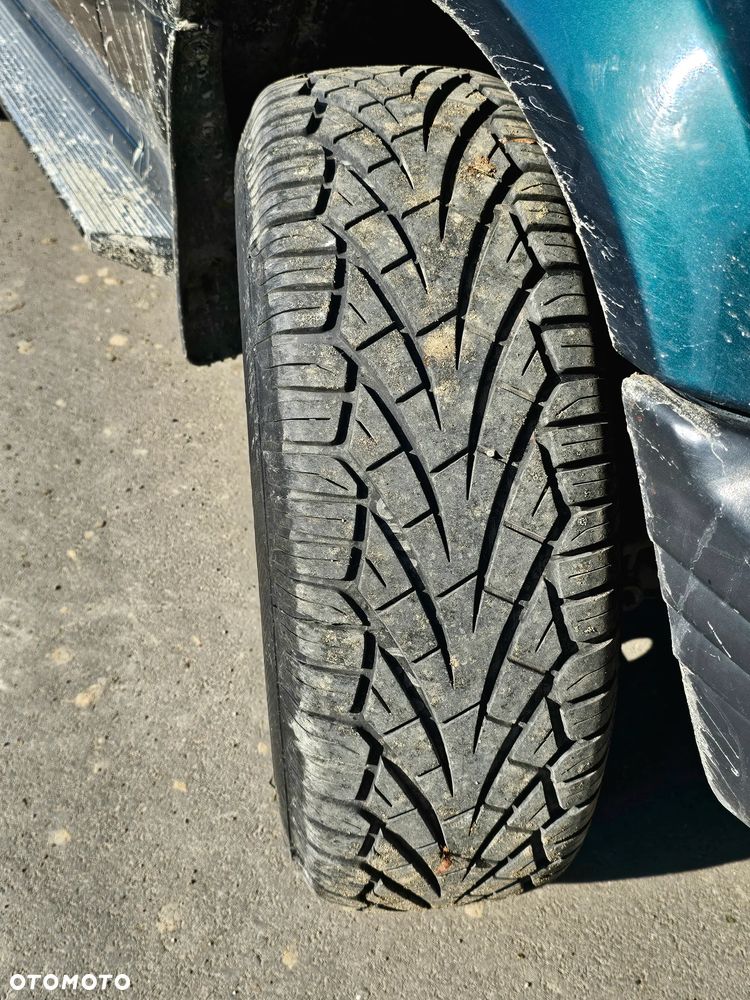 Mitsubishi Pajero 2.5 TD GL - 16