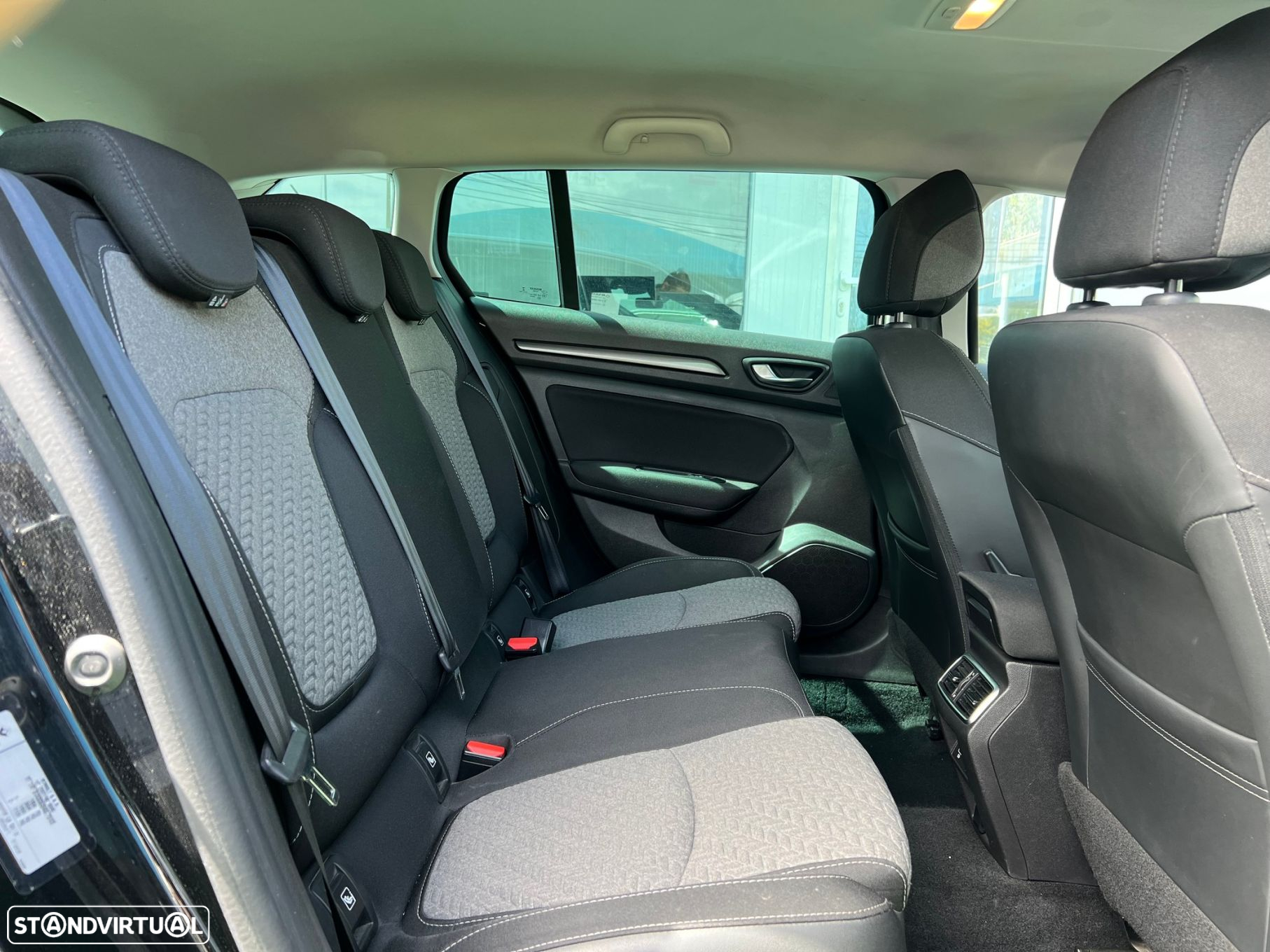 Renault Mégane Sport Tourer 1.5 Blue dCi Limited - 11