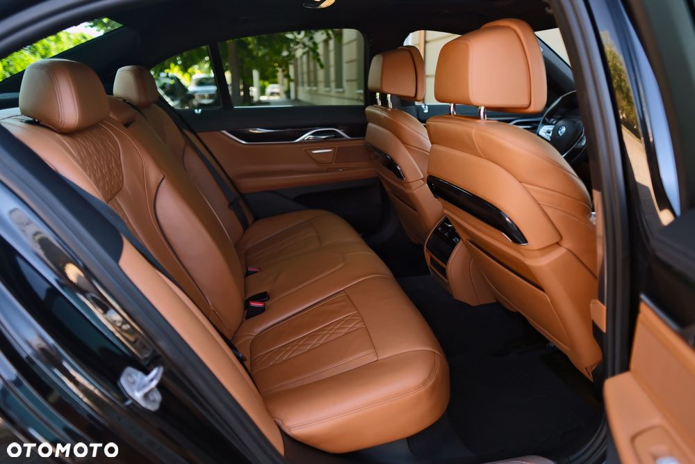 BMW Seria 7 - 15