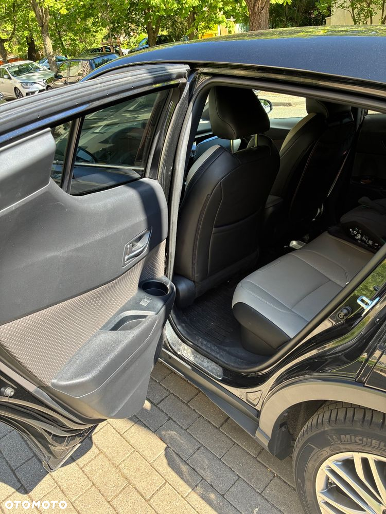 Toyota C-HR 2.0 Hybrid Executive - 25