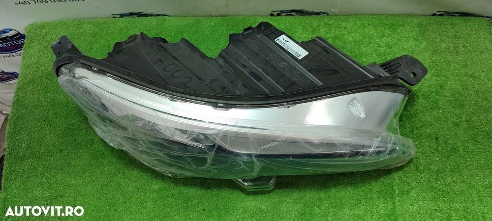 FAR DREAPTA HALOGEN PEUGEOT EXPERT / PEUGEOT TRAVELLER / COD OEM 9808572580 / 207222-04 2016-2025 (4F2) - 2